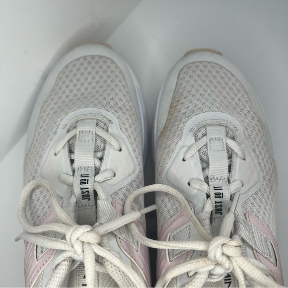 Nike MC Trainer Platinum Tint Pink Training Athletic Shoes - Picture 4 of 10